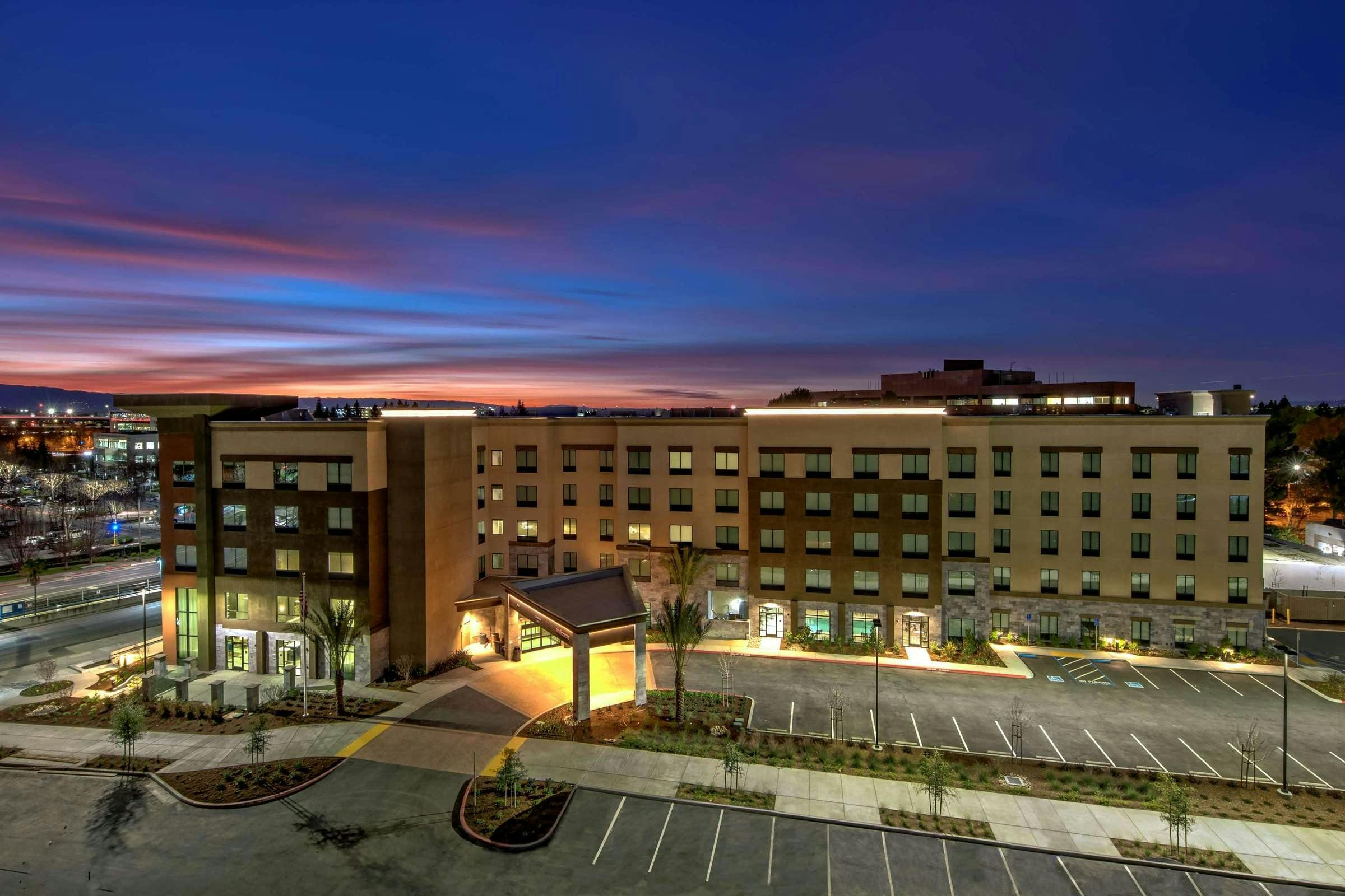 Hampton Inn and Suites San Jose Airport