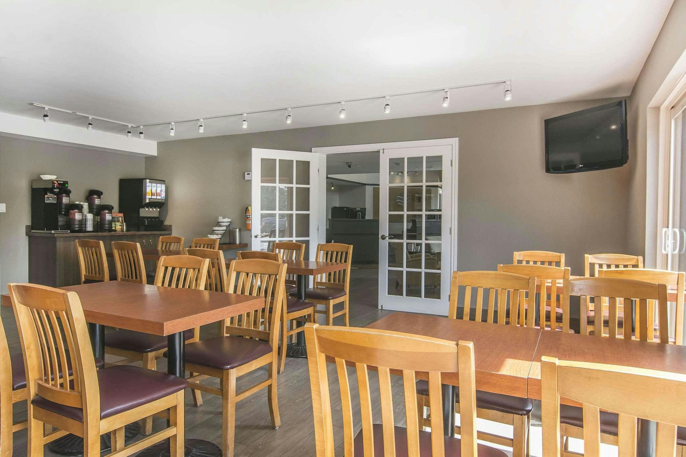 Hotel Comfort Inn photo 4