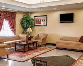 Hotel Comfort Suites near Indianapolis Airport photo 3