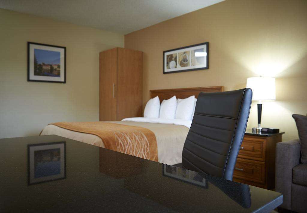 Hotel Comfort Inn Winnipeg Airport photo 4