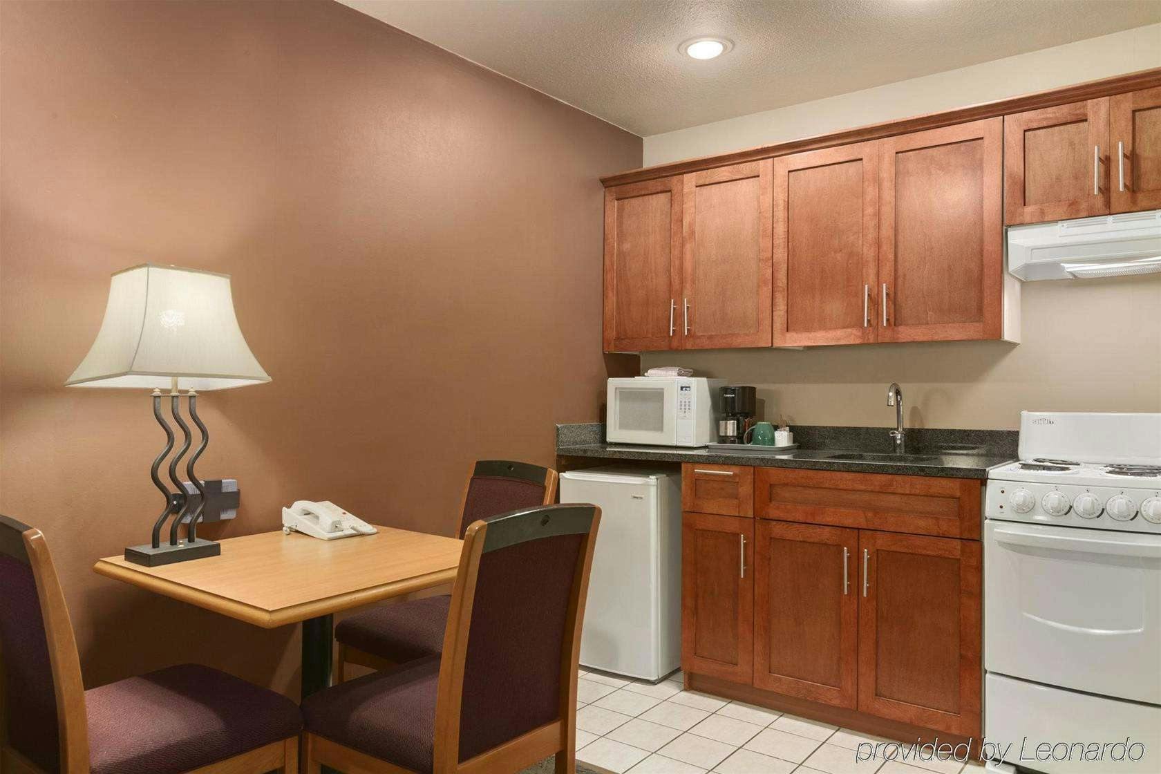 Poco Inn and Suites Hotel and Conference Centre