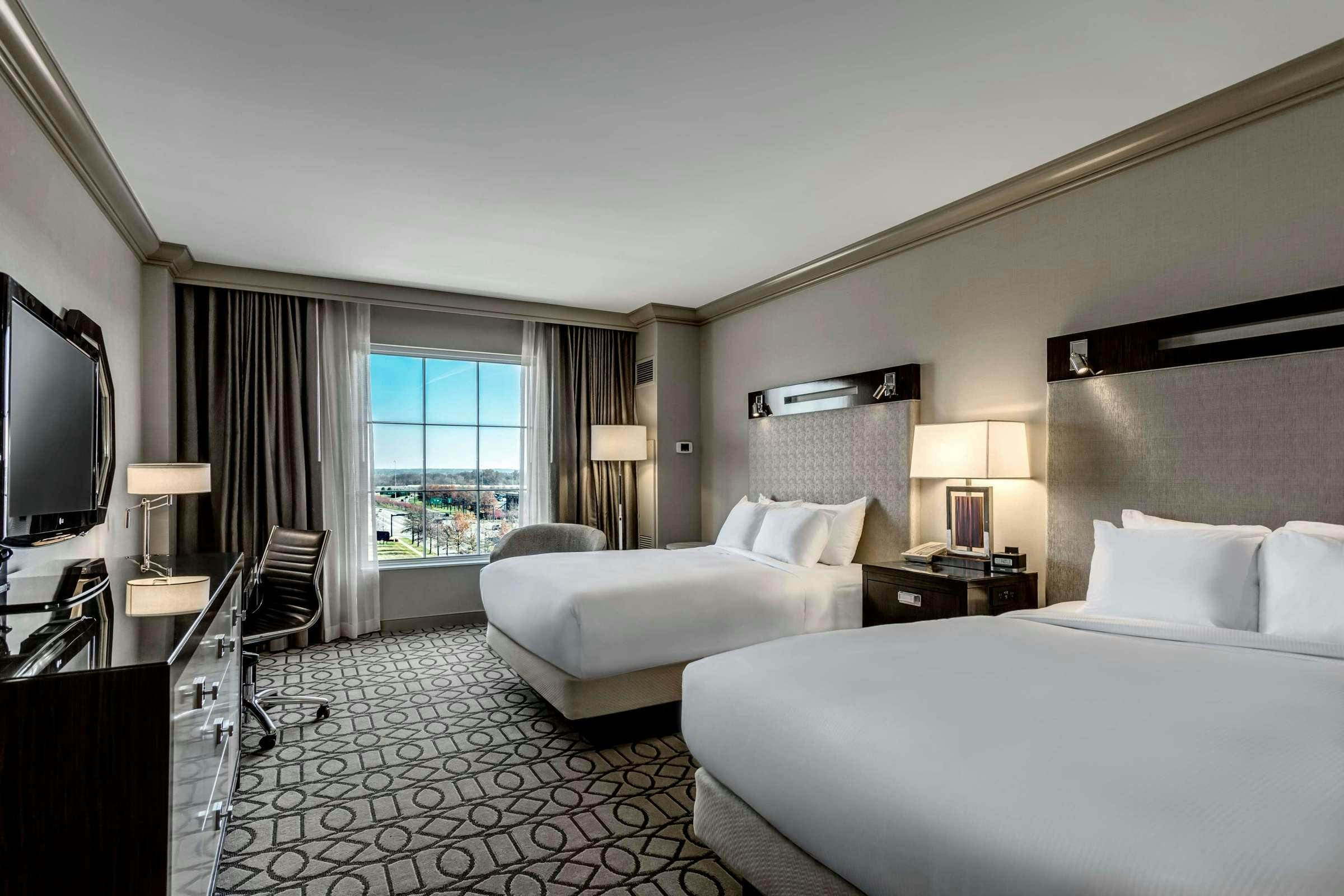 Hotel Hilton Columbus at Easton photo 1