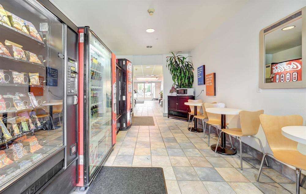 Hotel Motel6 Roseburg, OR - I-5 photo 5