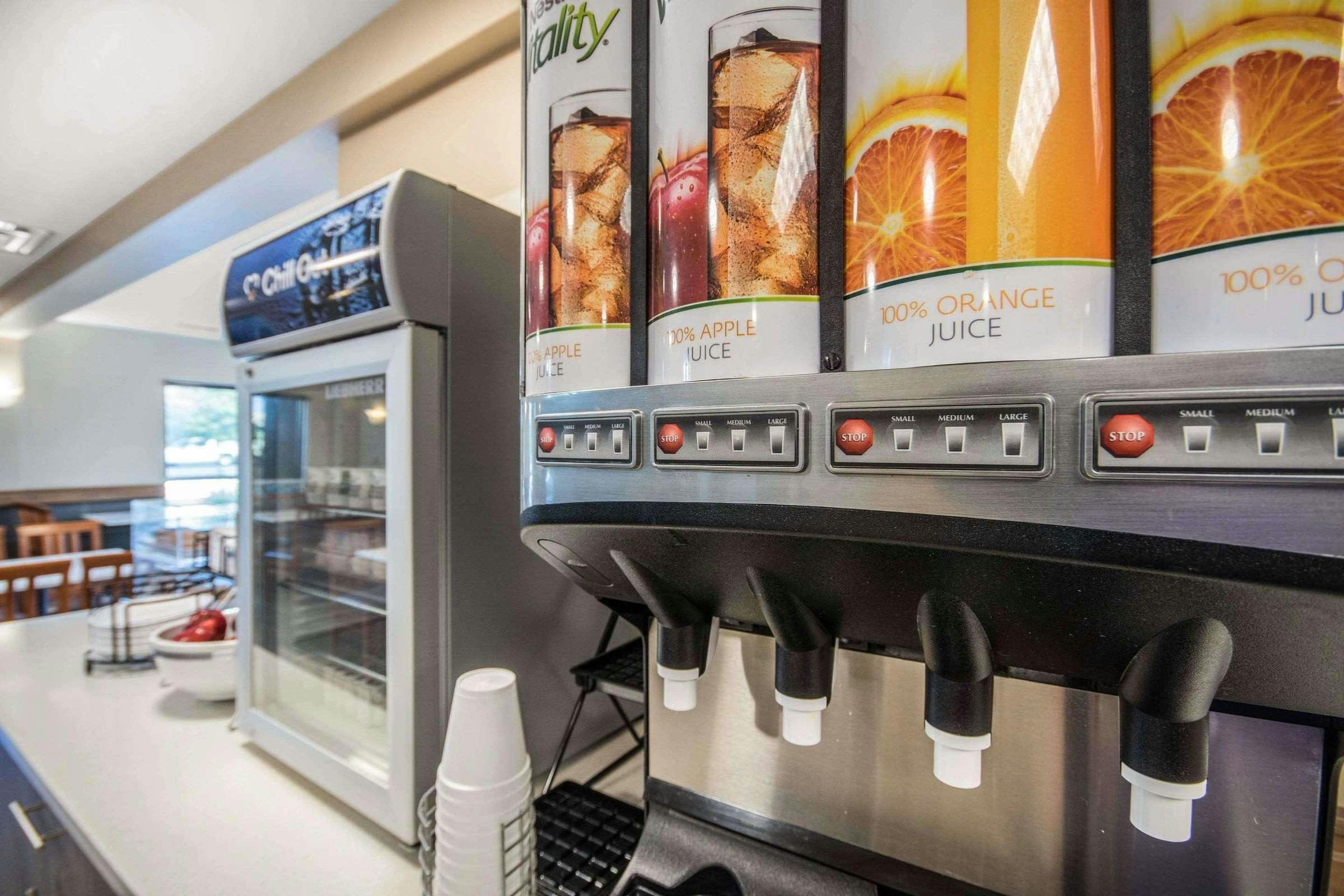 Hotel Comfort Inn & Suites Langley photo 1