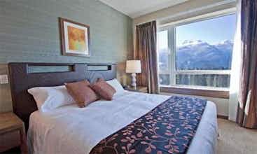 Hotel The Sutton Place Hotel Revelstoke Mountain Resort photo 2