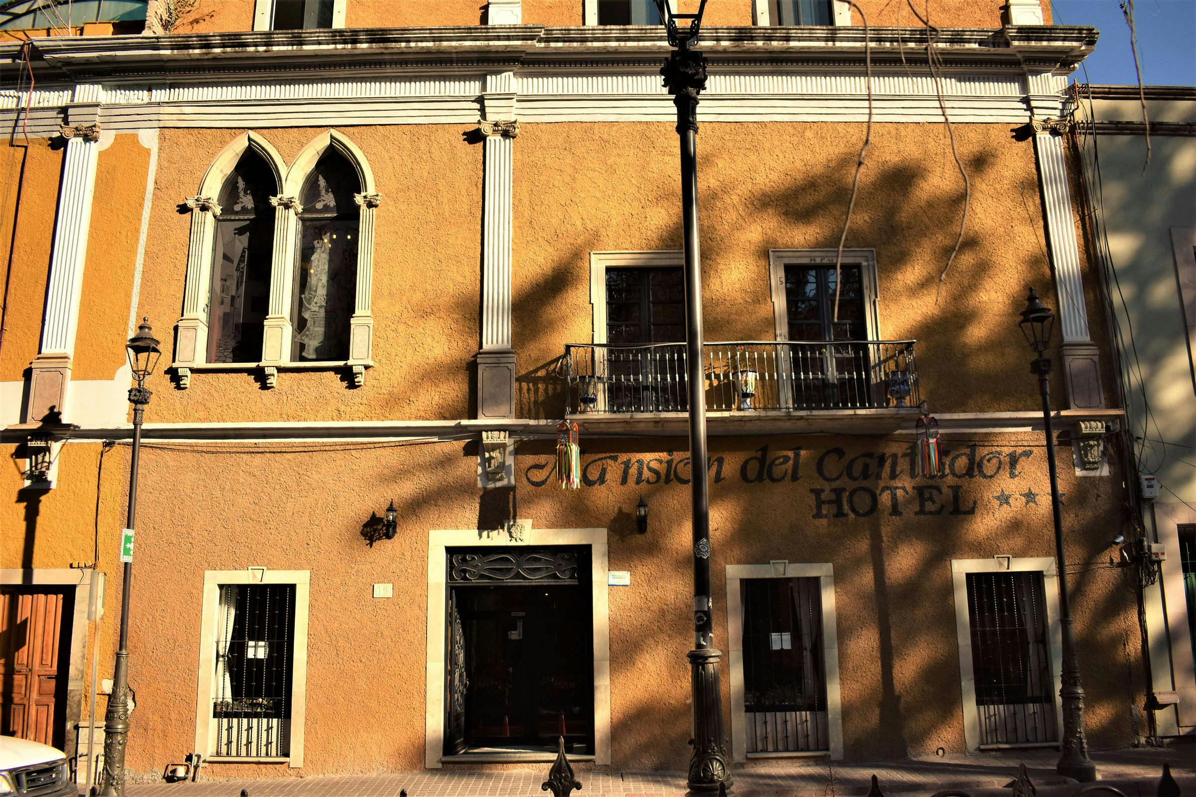 Hotel Mansión del Cantador