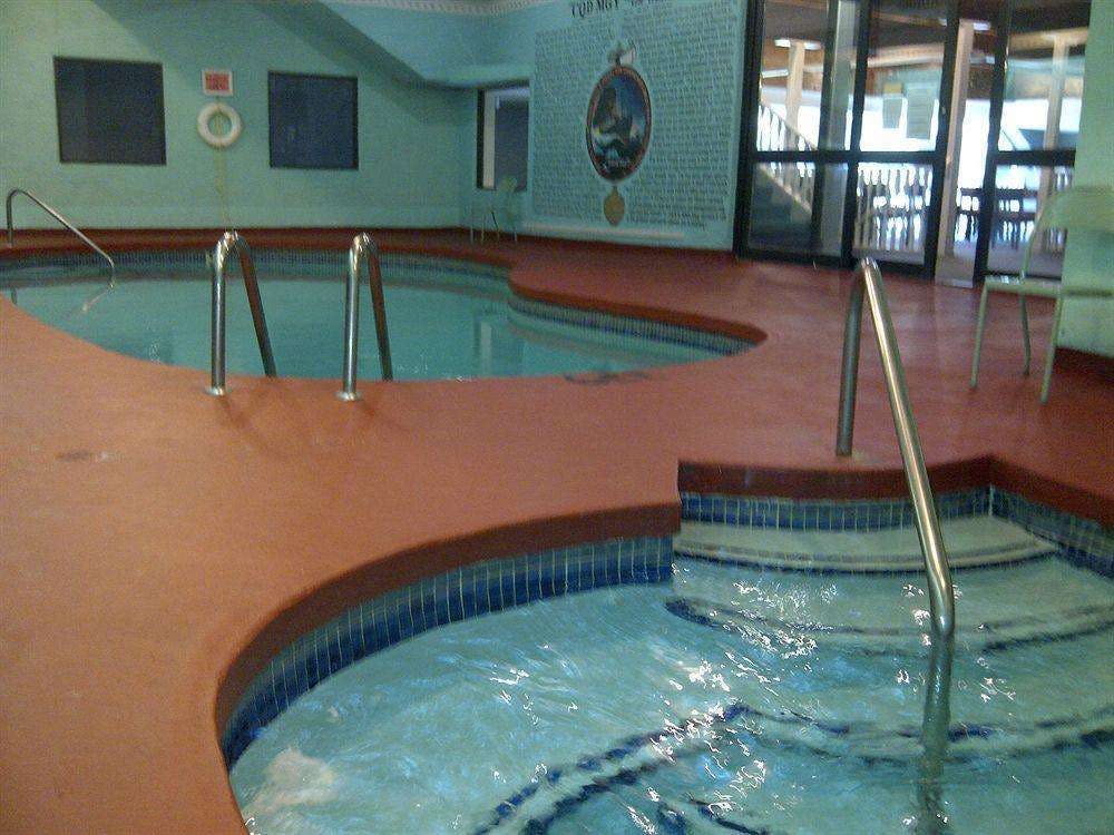 Hotel Three Valley Lake Chateau photo 3