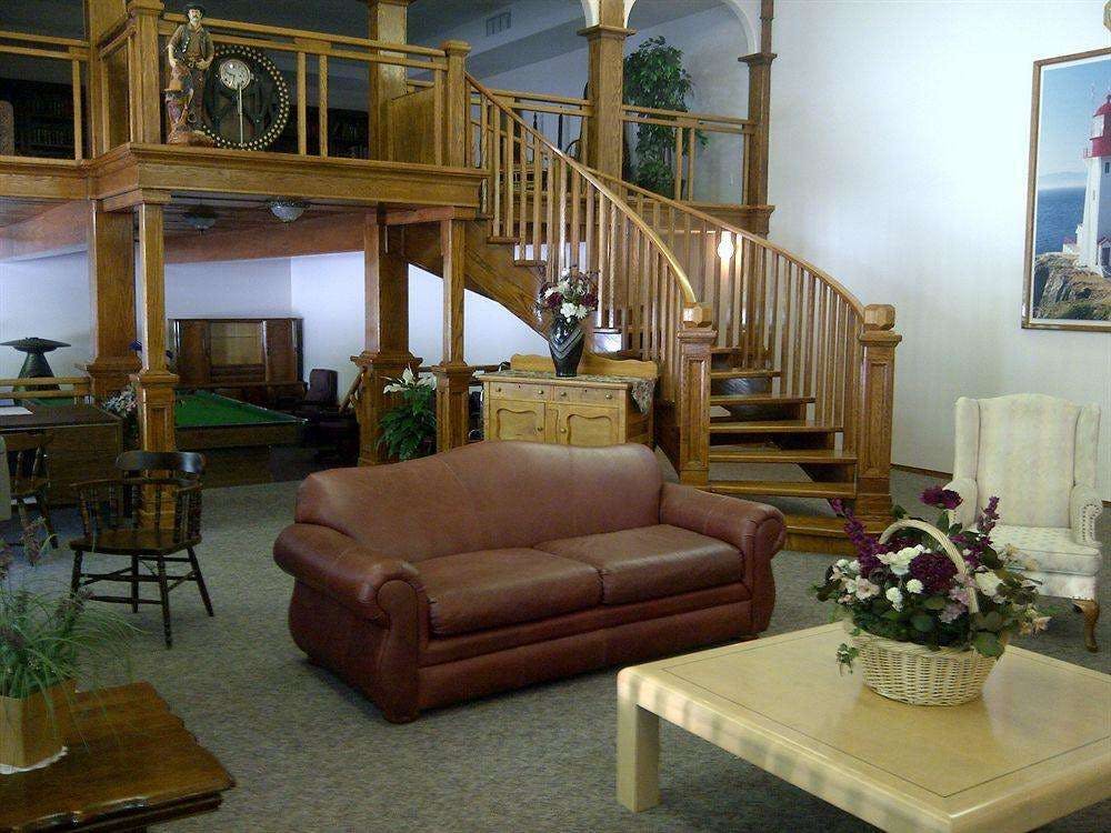 Hotel Three Valley Lake Chateau photo 2