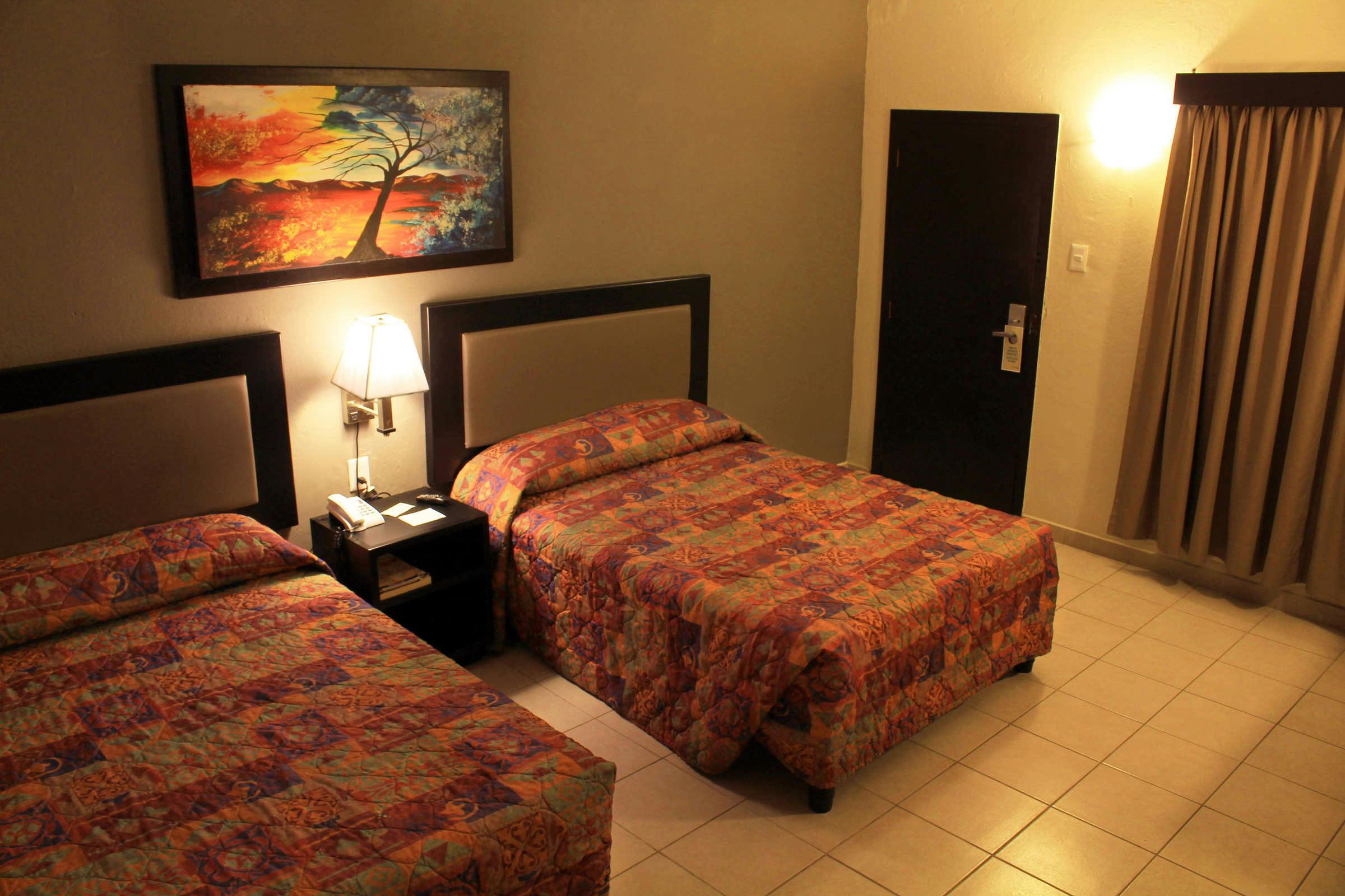 Hotel Hotel La Siesta Malecón photo 4