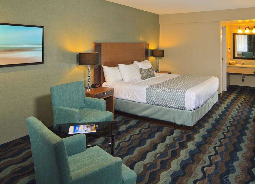 Hotel Accent Inns Kelowna photo 3