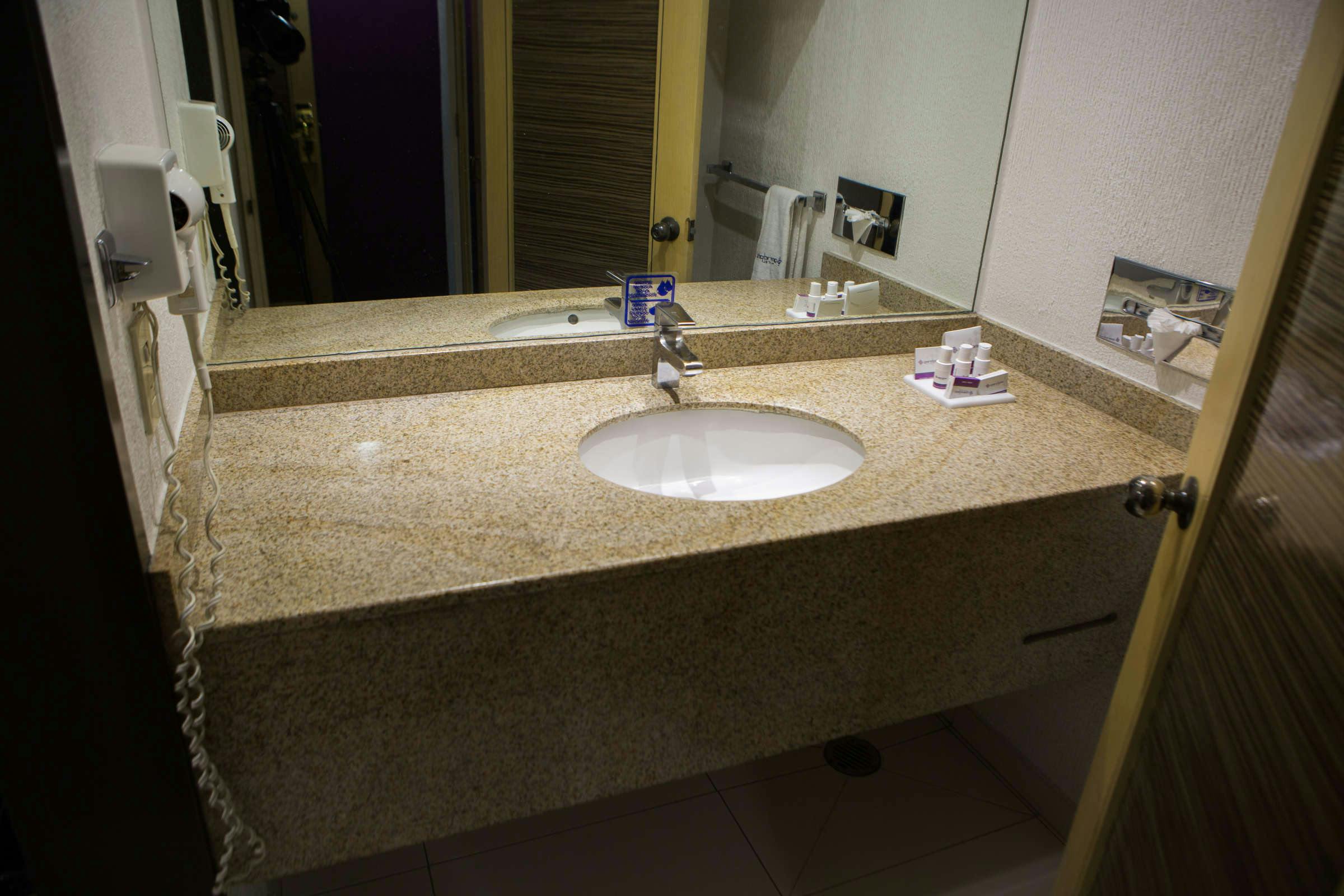 Hotel WeEnjoy Hotels Aeropuerto CDMX photo 2