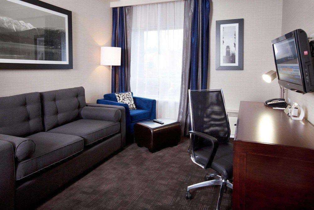 Hotel Sandman Signature Langley Hotel photo 3