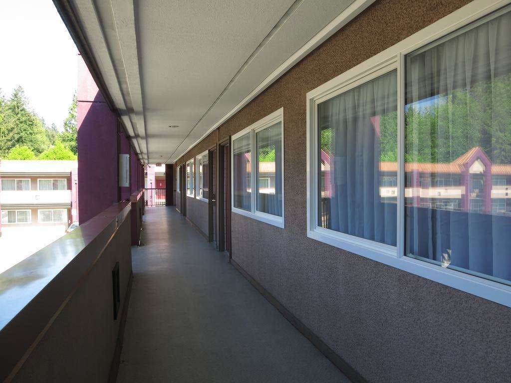 Hotel North Vancouver Hotel photo 1