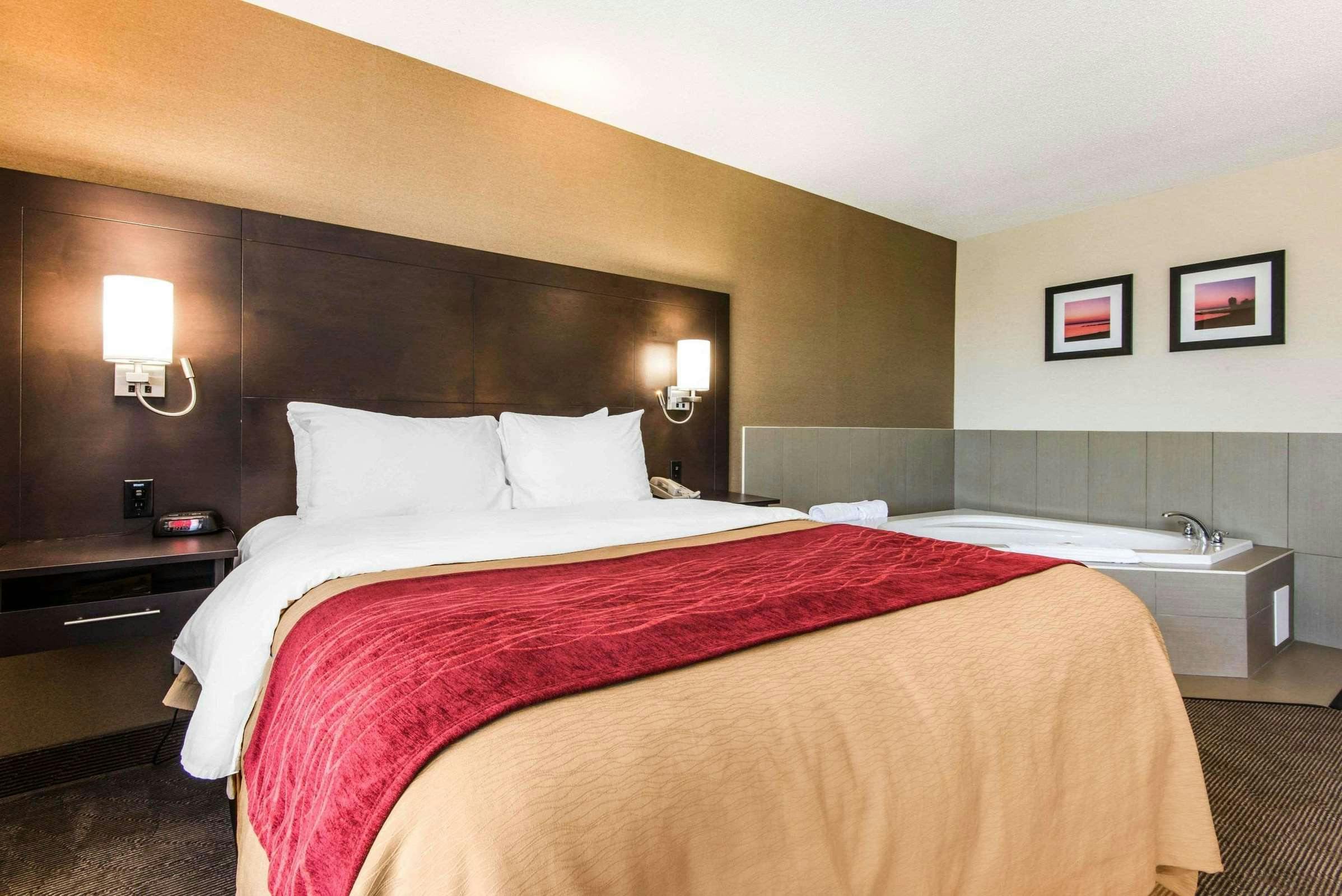 Hotel Comfort Inn Owen Sound photo 1