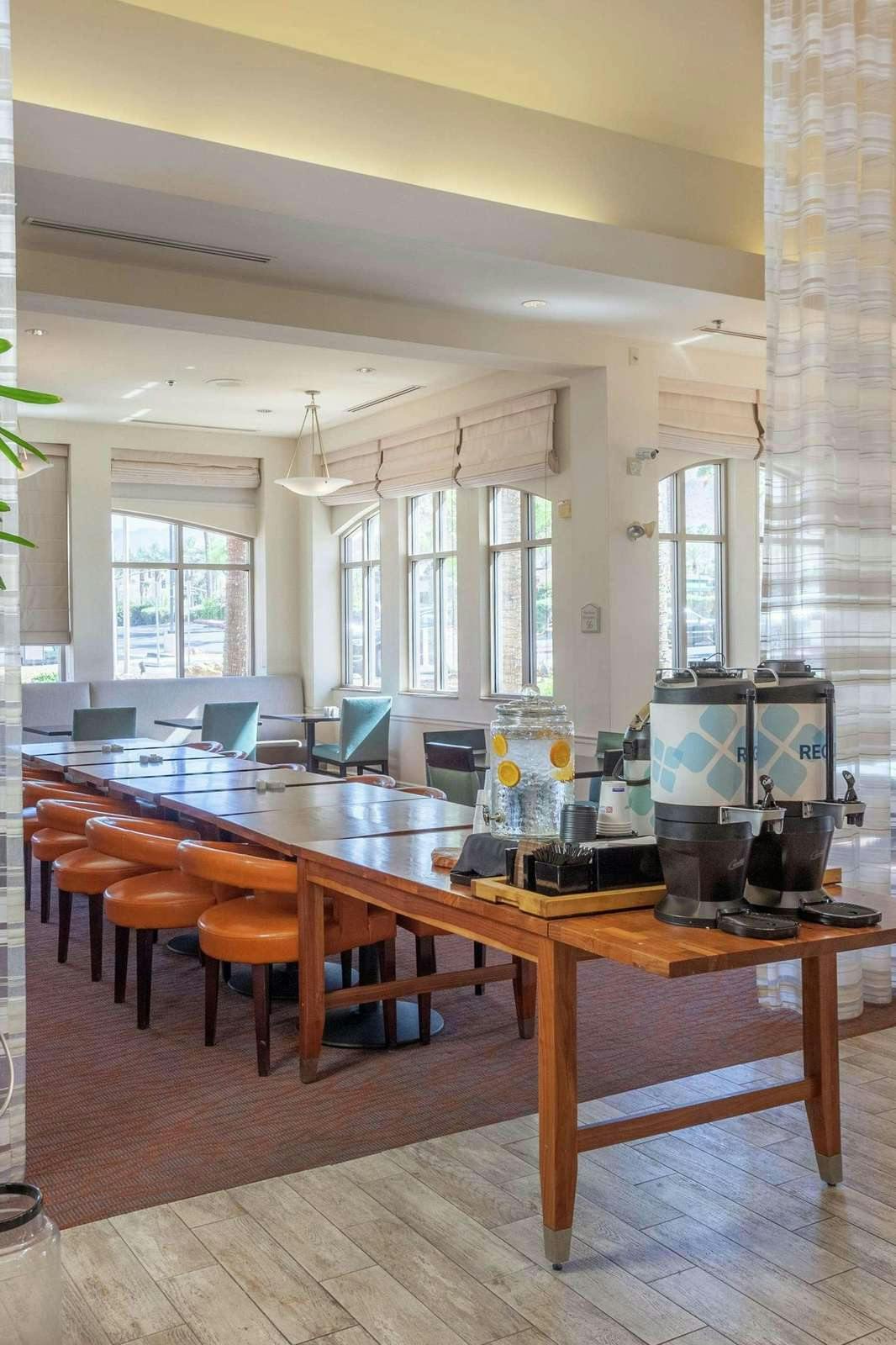 Hotel Hilton Garde Inn Palm Springs Rancho Mirage photo 2