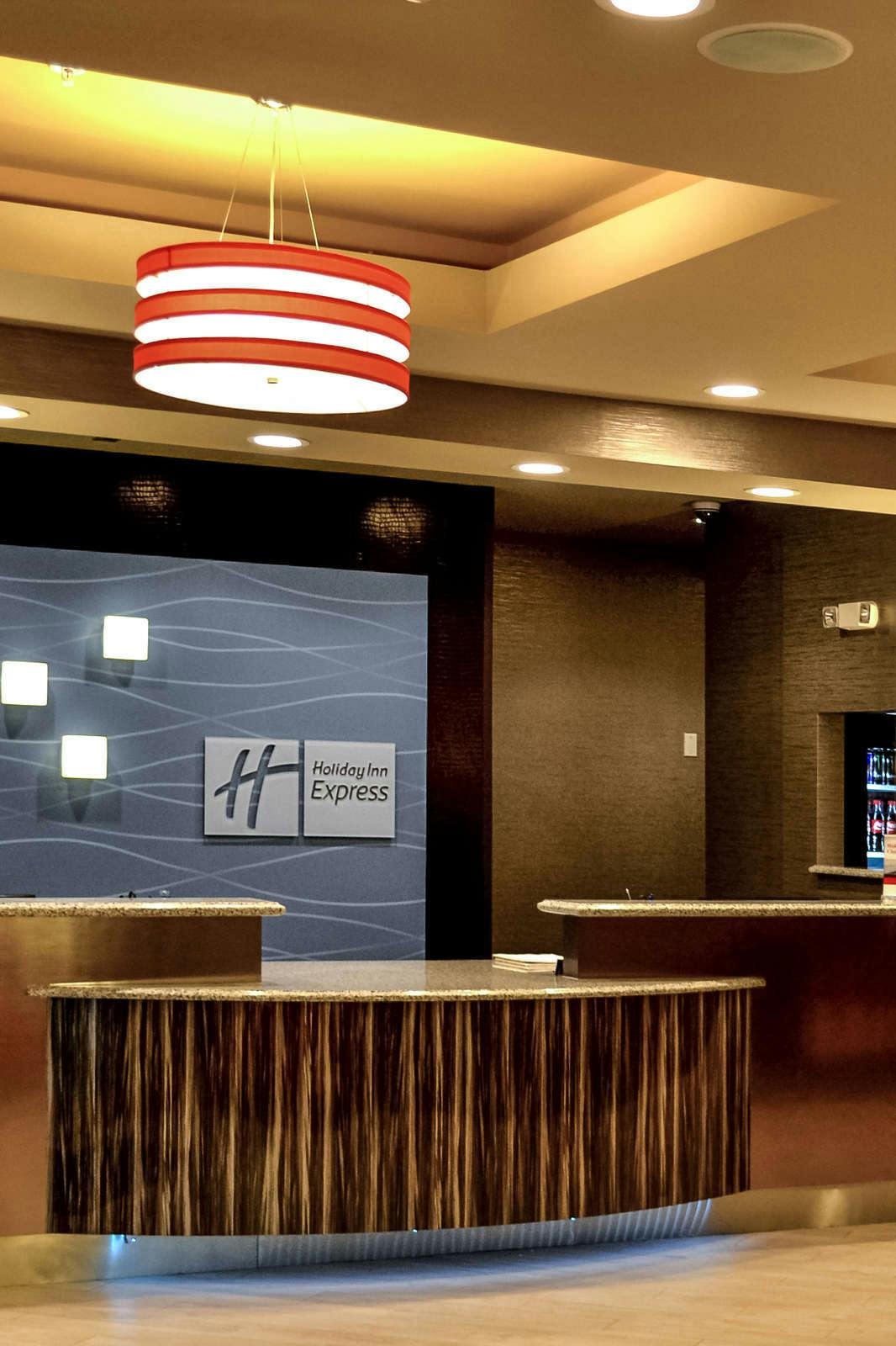 Hotel Holiday Inn Express Covington photo 5