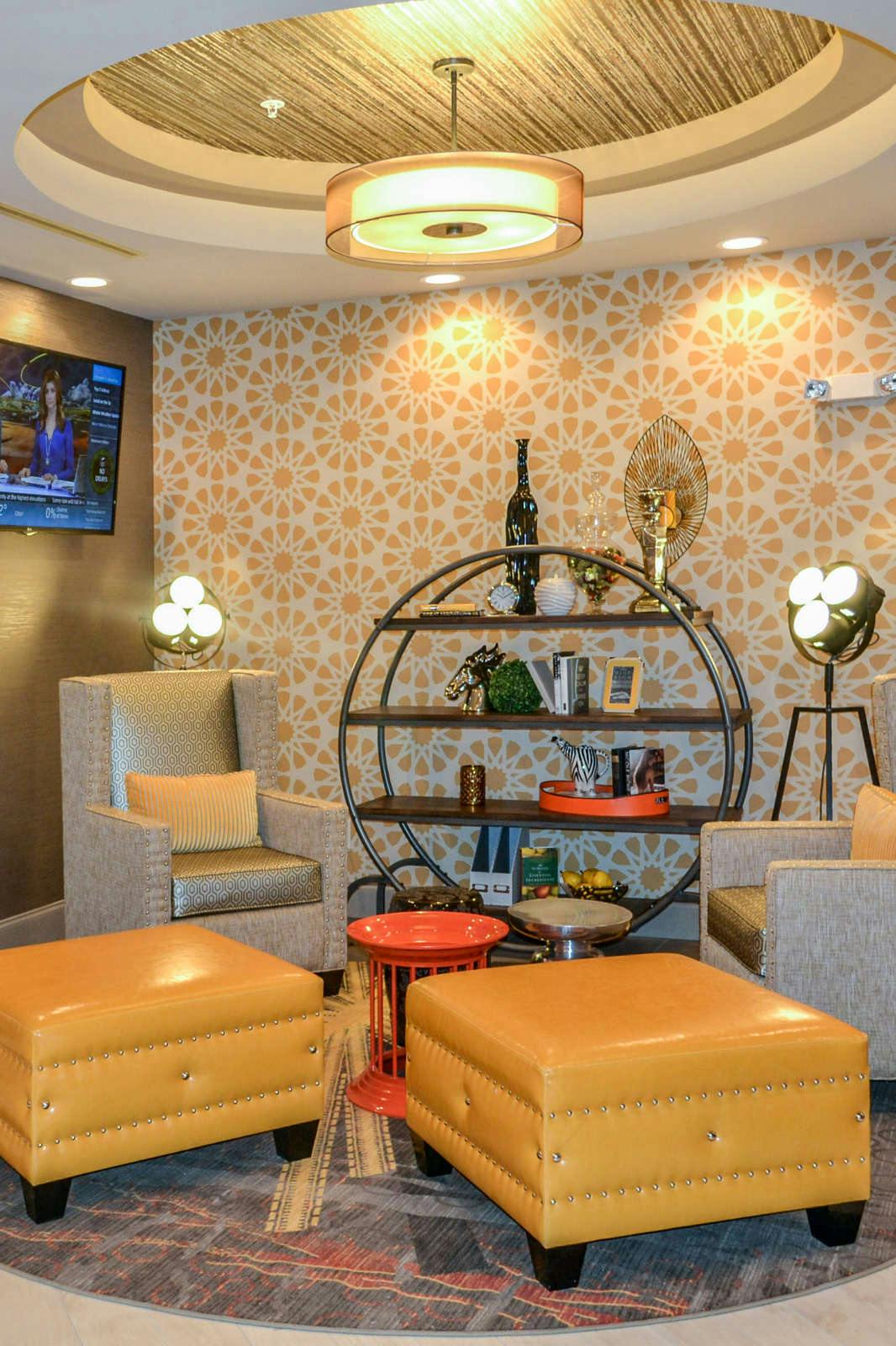 Hotel Holiday Inn Express Covington photo 1