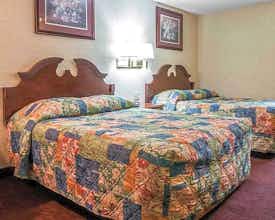 Hotel Rodeway Inn Madison Heights - Detroit photo 2