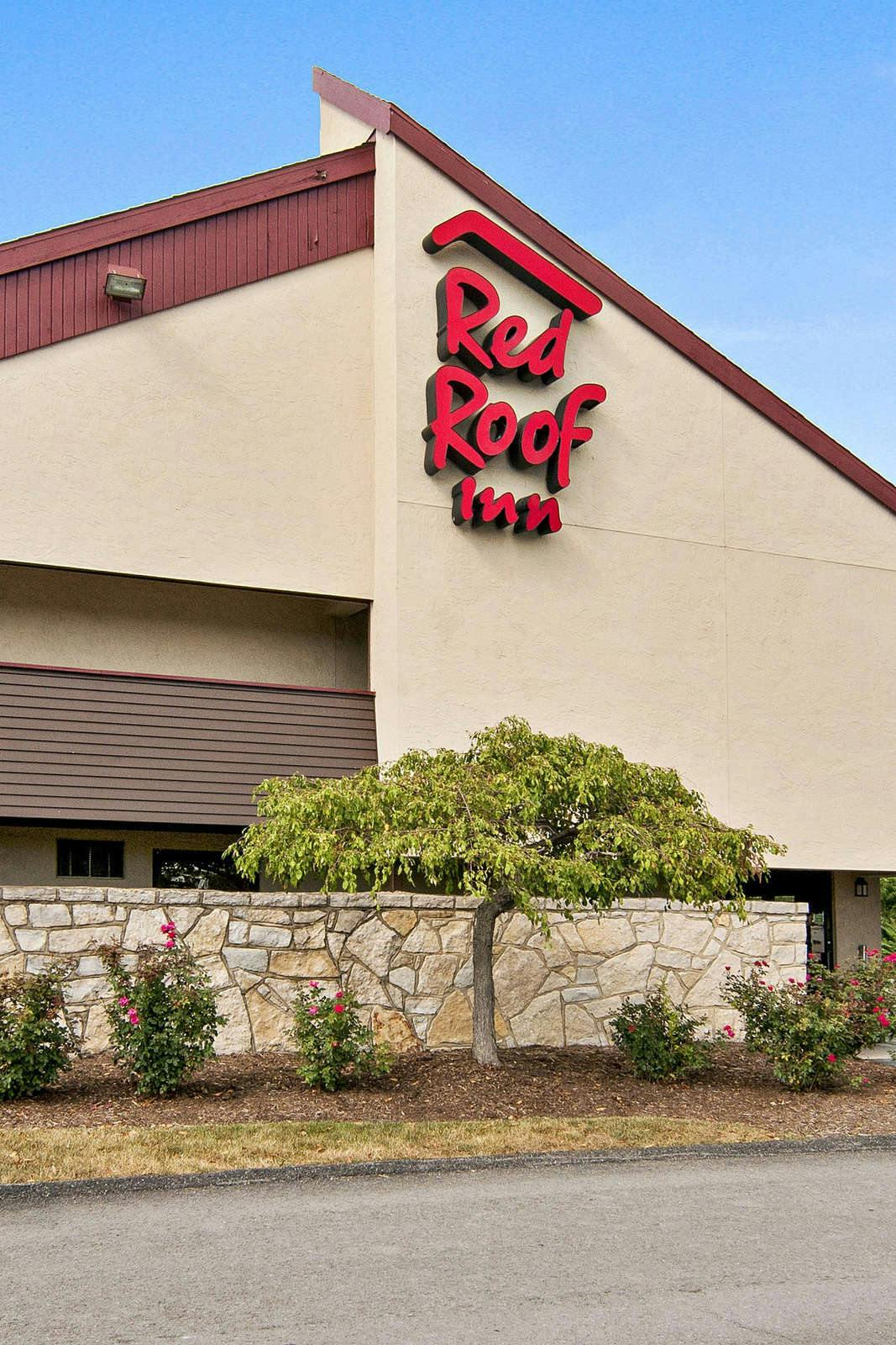 Hotel Red Roof Inn Fairmont photo 1