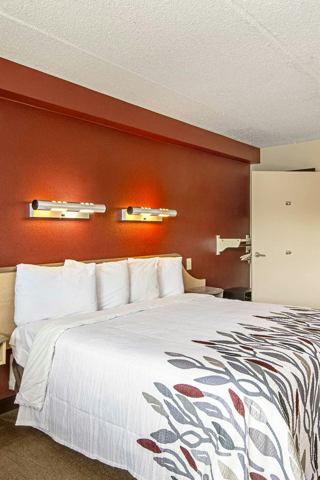 Hotel Red Roof Inn Fairmont photo 4