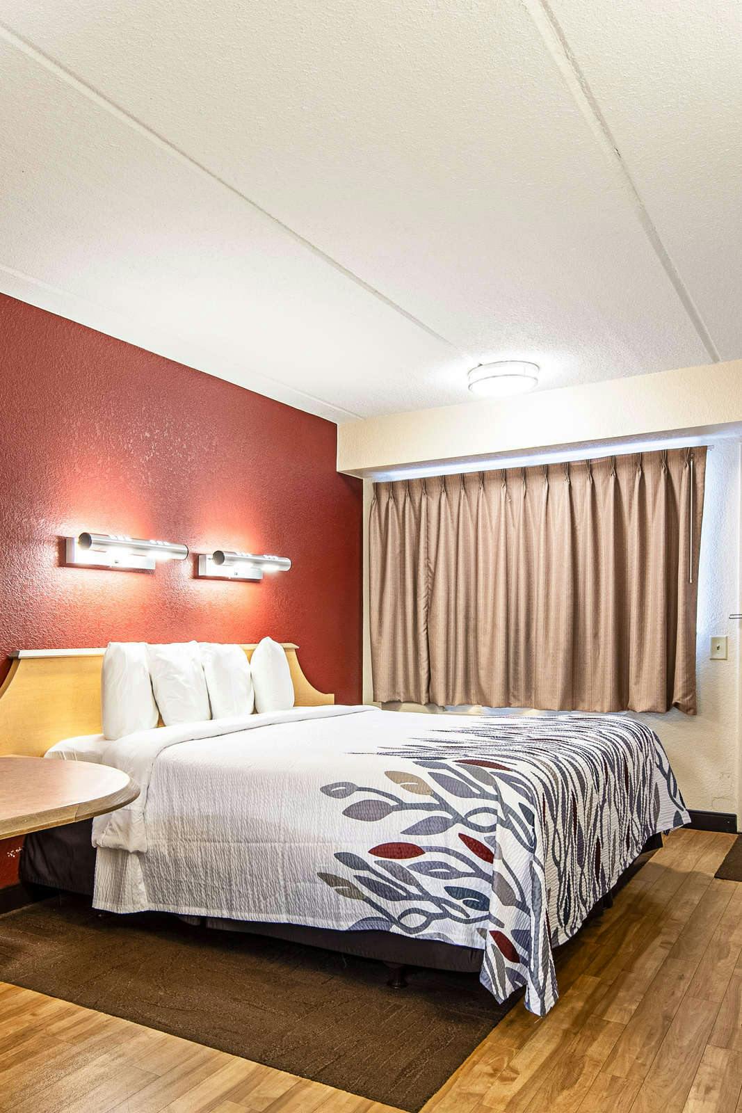 Hotel Red Roof Inn Charleston West - Hurricane, WV photo 2