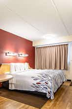 Hotel Red Roof Inn Charleston West - Hurricane, WV photo 2