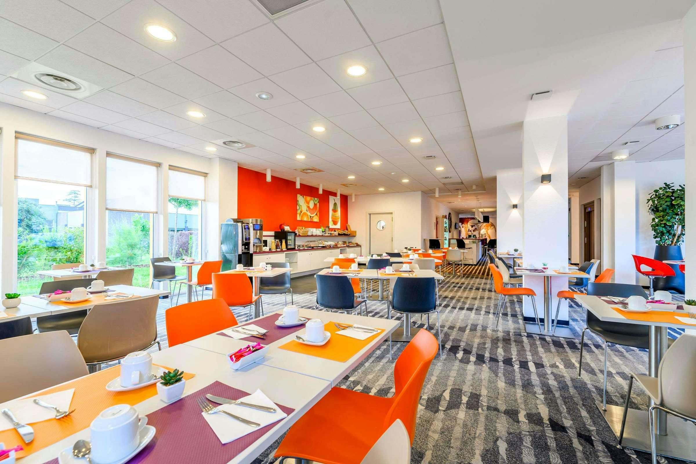 Hotel Comfort Hotel Expo Colmar photo 4