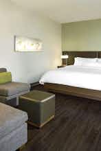 Hotel Element Vancouver Metrotown photo 2