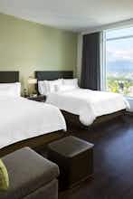 Hotel Element Vancouver Metrotown photo 5