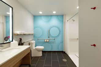 Hotel Tru by Hilton St. Charles St. Louis, MO photo 3