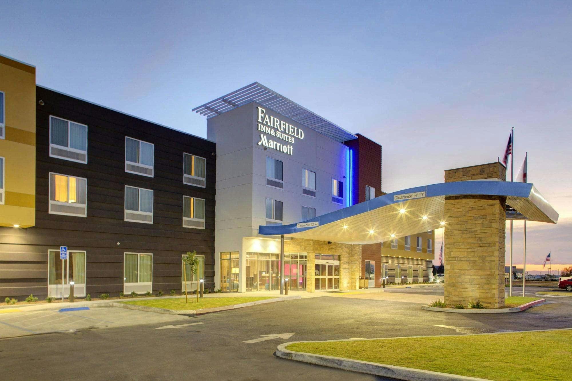 FAIRFIELD INN AND SUITES BY MARRIOTT BAKERSFIELD NORTH/AIRPORT