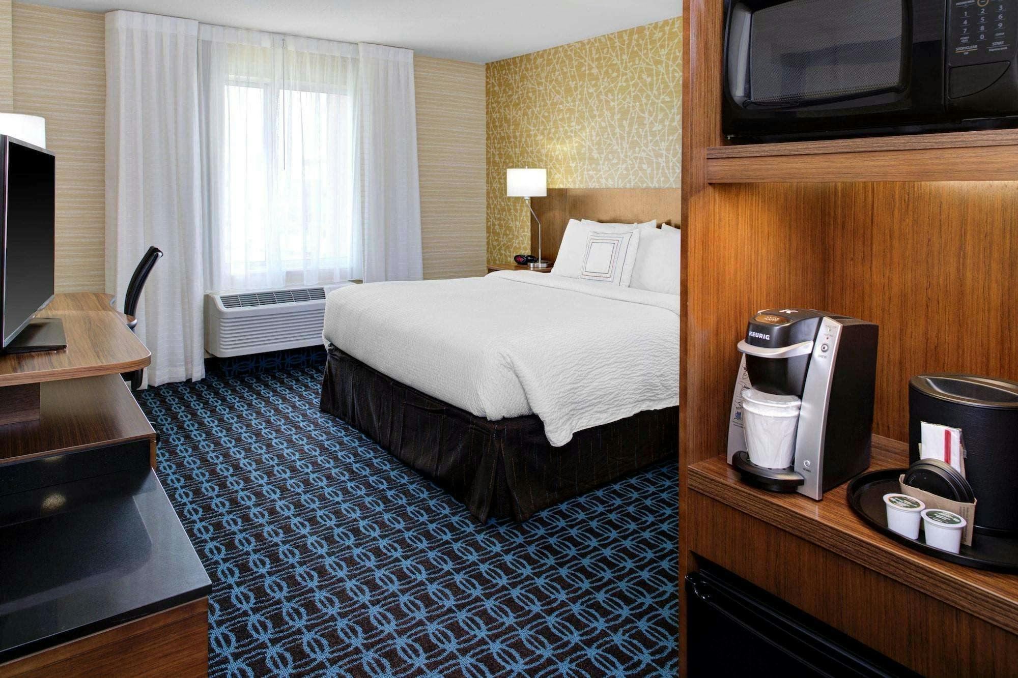 Hotel FAIRFIELD INN AND SUITES BY MARRIOTT BAKERSFIELD NORTH/AIRPORT photo 2