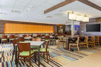 Hotel Fairfield Inn & Suites by Marriott Decatur at Decatur Conference Cente photo 5