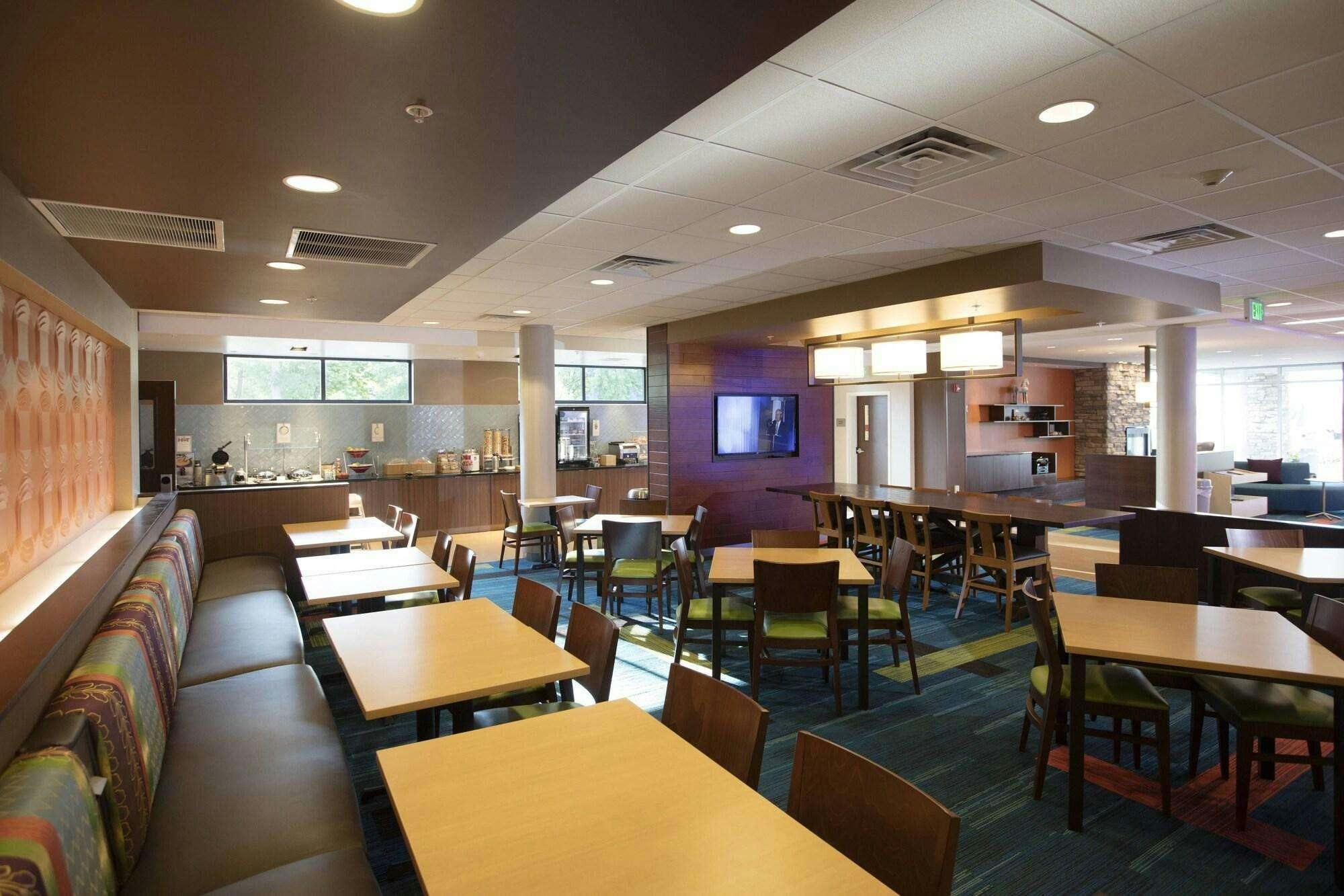 Hotel Fairfield Inn & Suites by Marriott Detroit Lakes photo 5