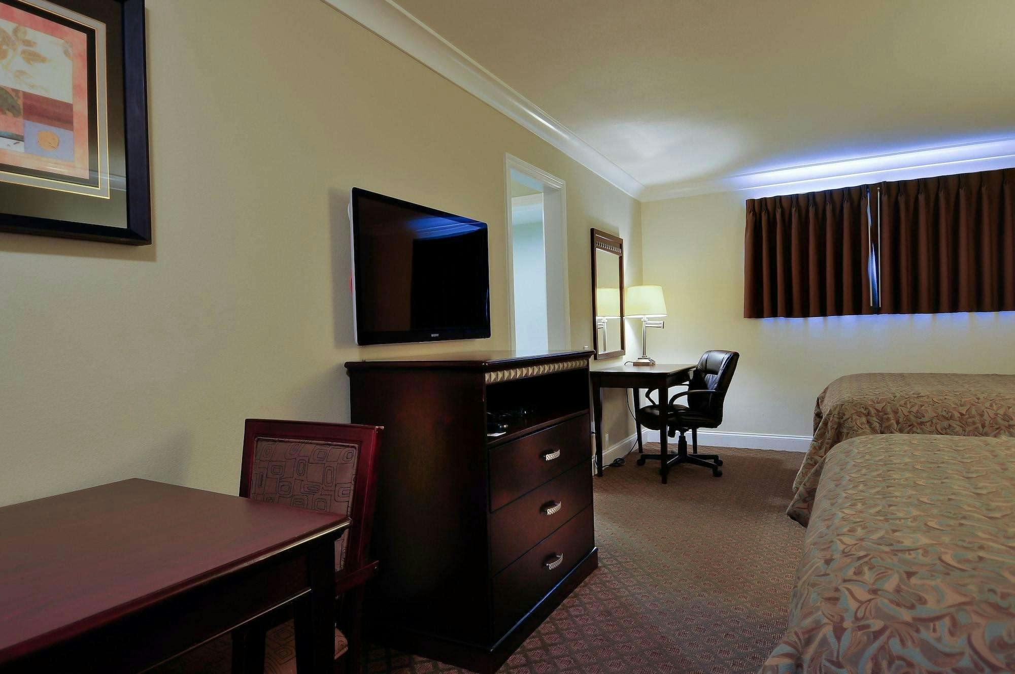 Hotel Vagabond Inn Whittier photo 2