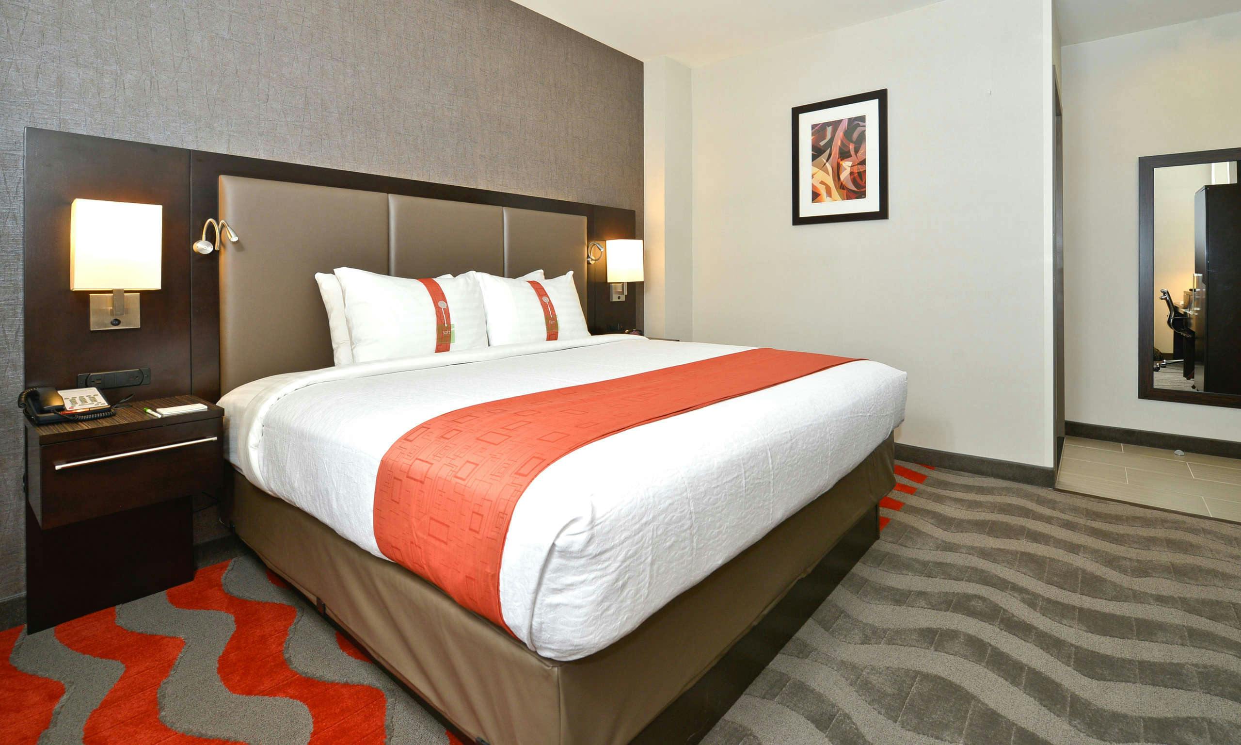 Holiday Inn Lower East Side