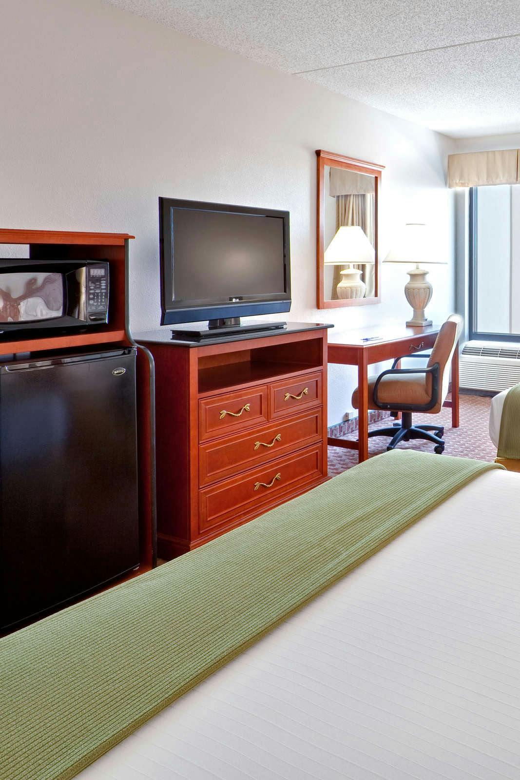 Hotel Holiday Inn Express Hotel & Suites Allentown Dorney Park photo 5