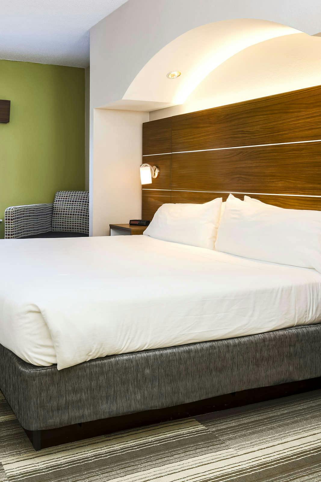 Hotel Holiday Inn Express Langhorn photo 2