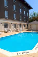 Hotel Holiday Inn Express Langhorn photo 1