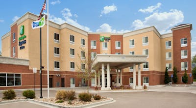 Holiday Inn Express Hotel & Suites Thornton