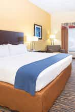 Hotel Holiday Inn Express Hotel & Suites Thornton photo 2