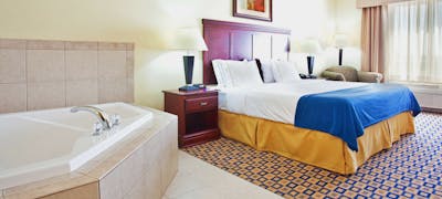 Holiday Inn Express Hotel & Suites Waukegan