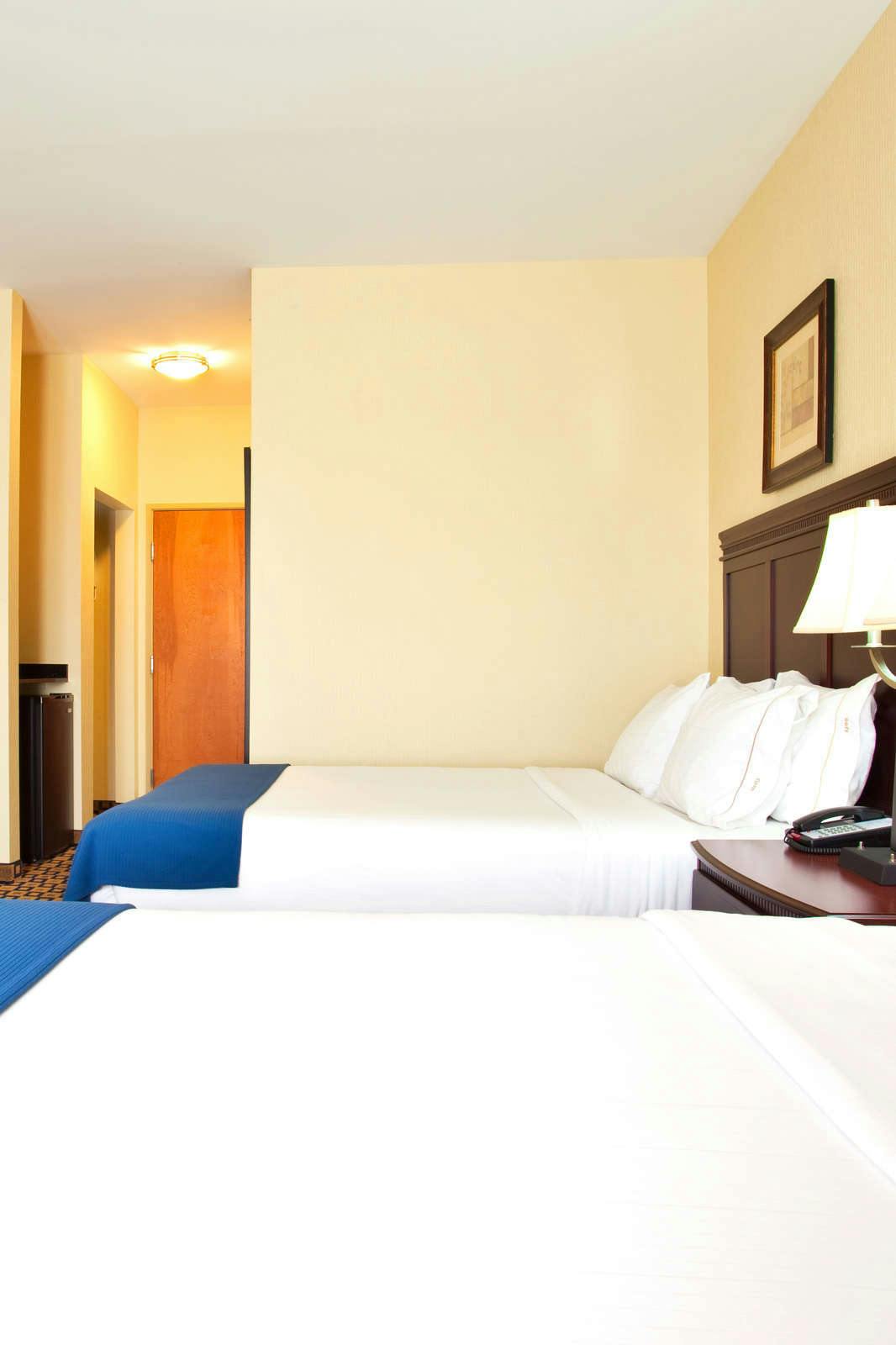 Hotel Holiday Inn Express Hotel & Suites Waukegan photo 5