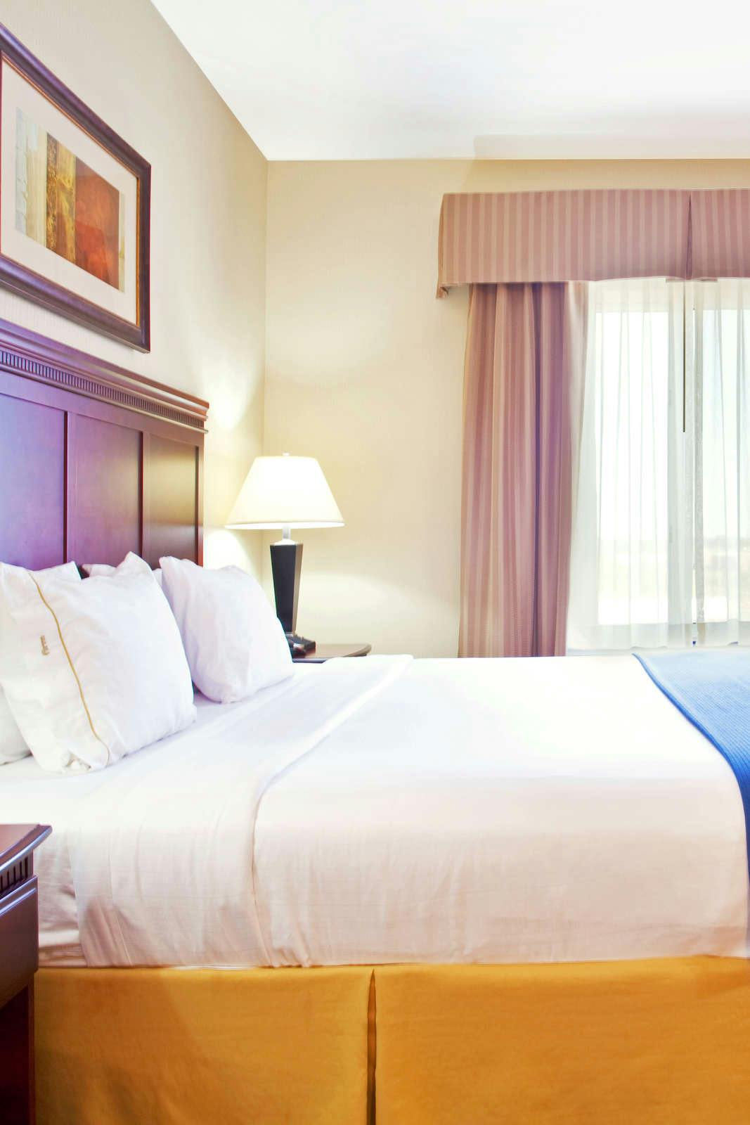 Hotel Holiday Inn Express Hotel & Suites Waukegan photo 2