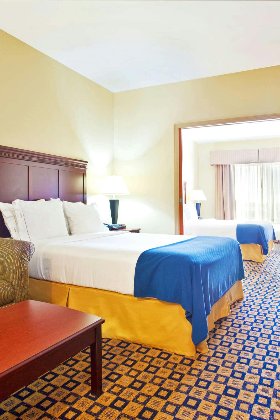 Hotel Holiday Inn Express Hotel & Suites Waukegan photo 4