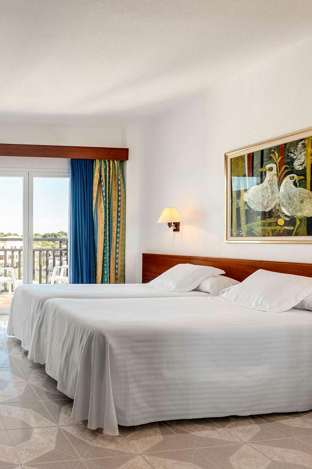 Hotel Barcelo Aguamarina photo 2