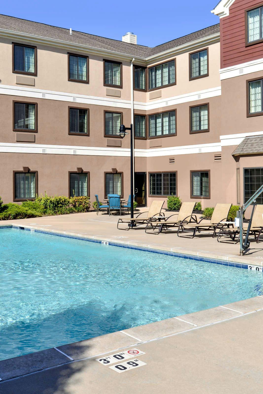 Hotel Staybridge Suites Ofallon Chesterfield photo 1