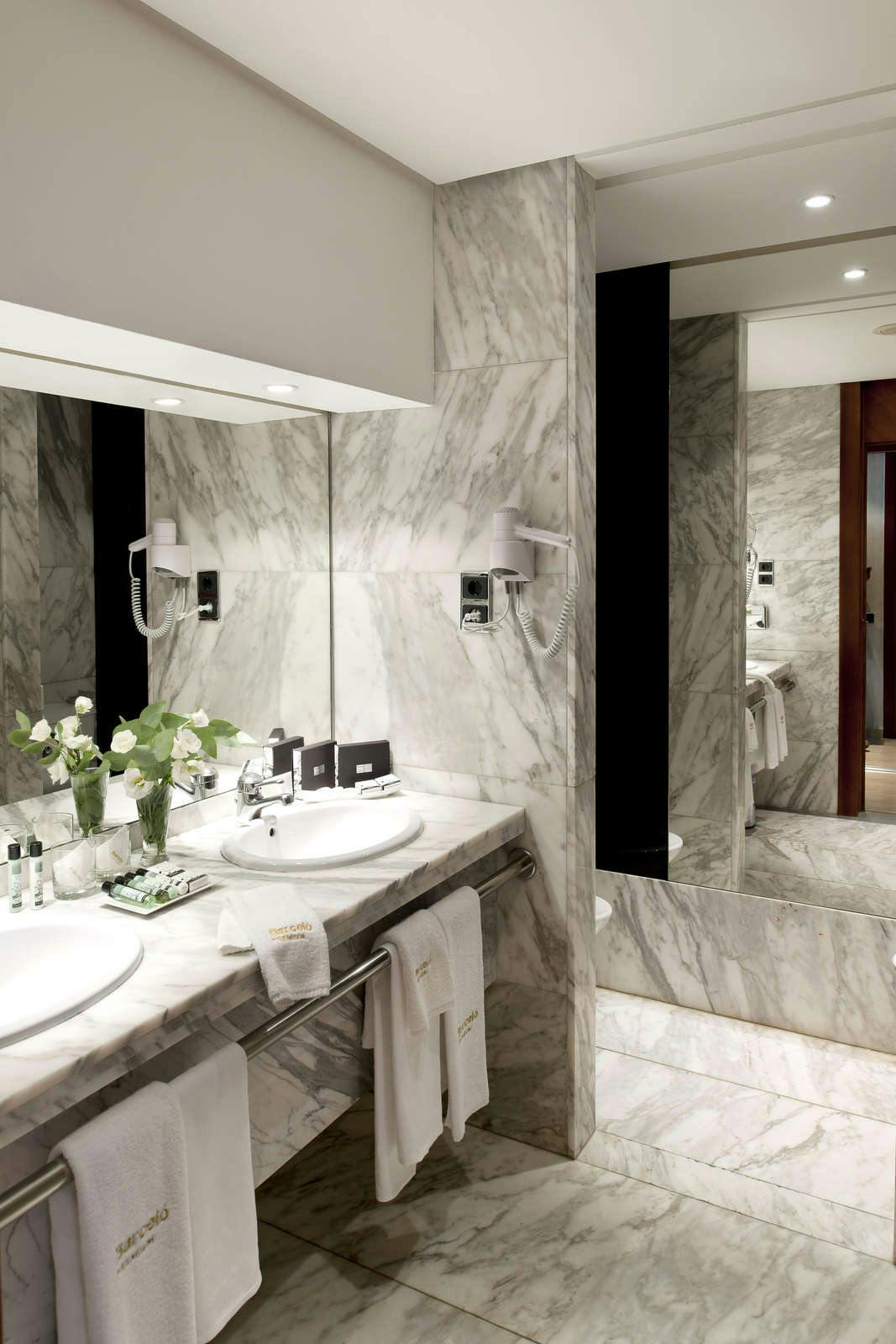 Hotel Barceló Sevilla Renacimiento photo 4