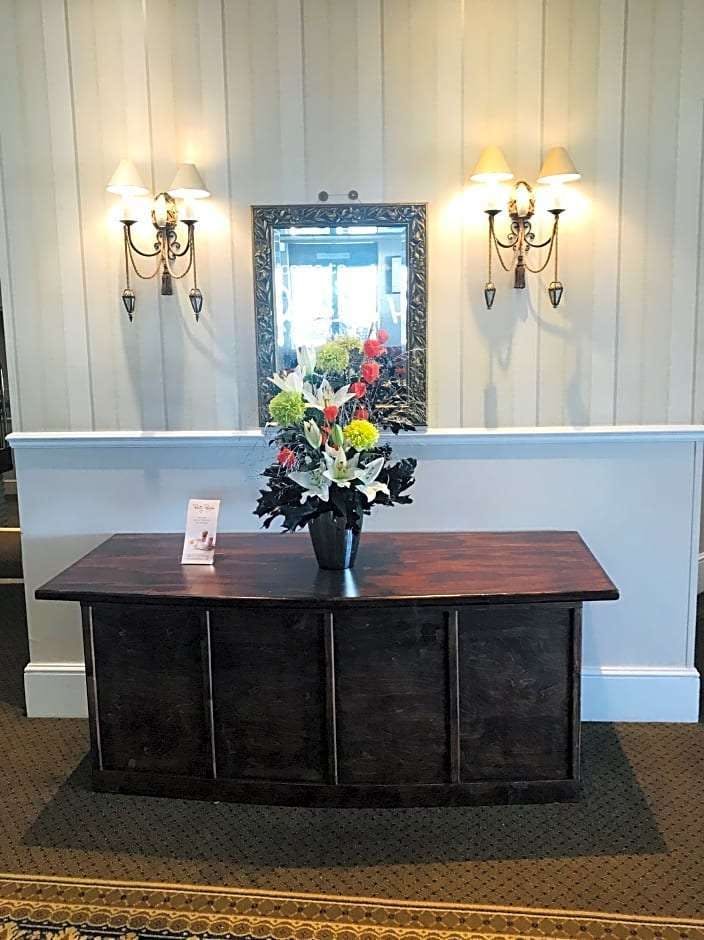 Hotel Queens Hotel photo 1