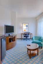 Hotel Fairfield Inn & Suites photo 4